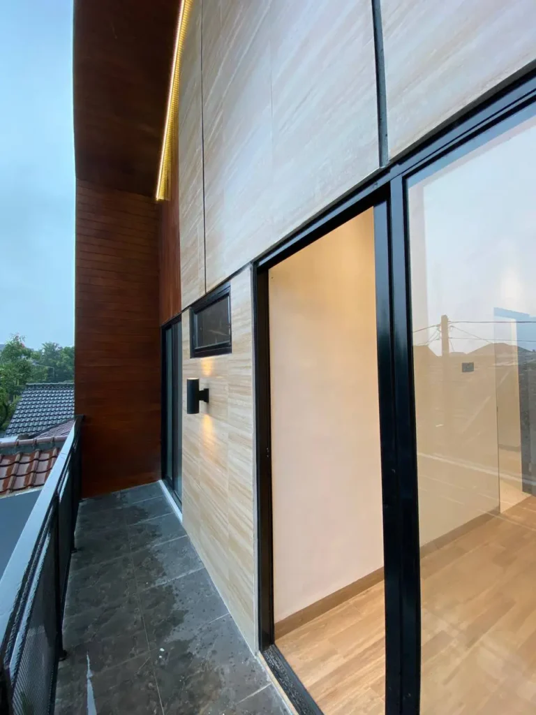 Amanah-Permai-House-Balkon2